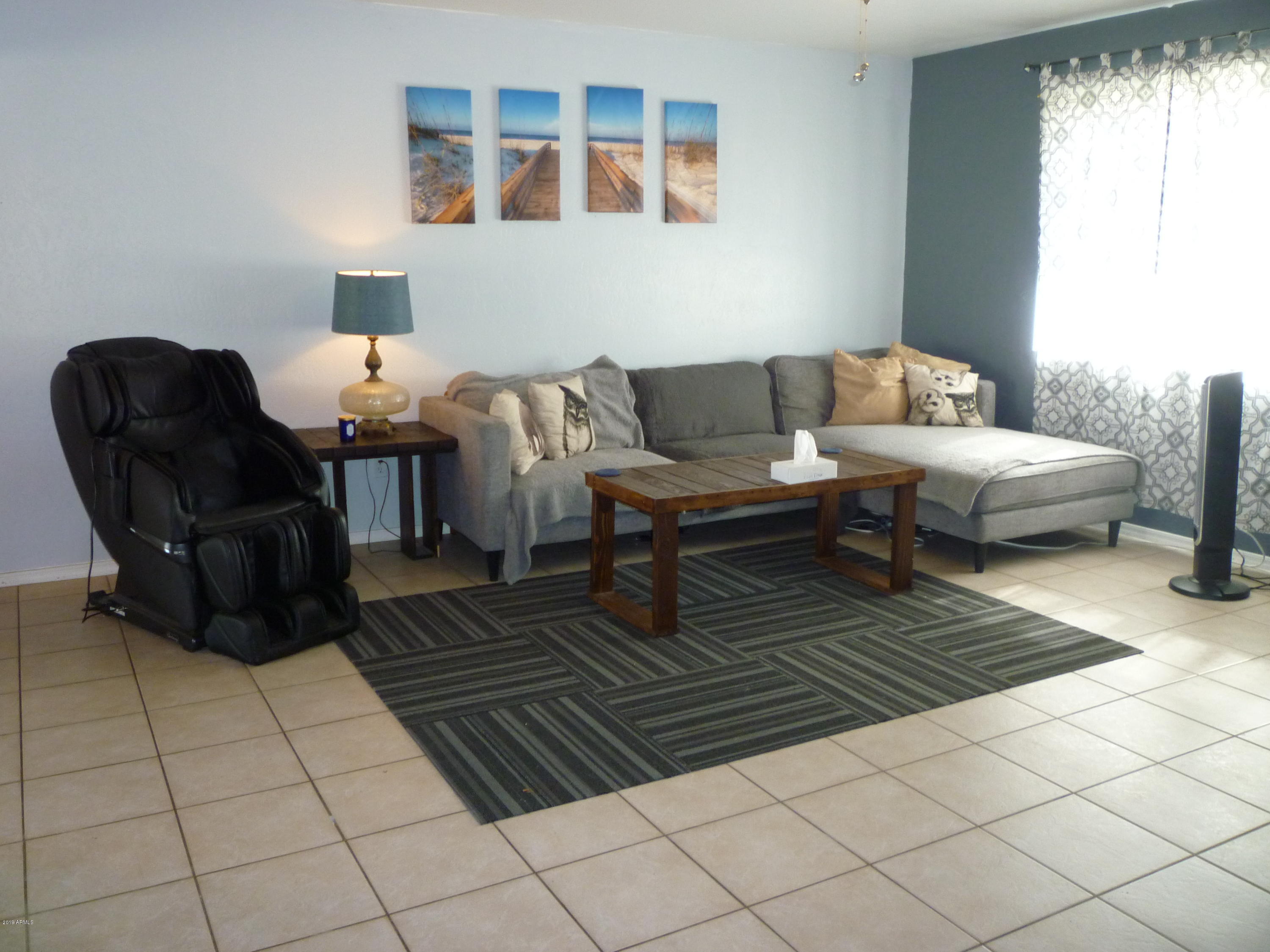 3054 West Cactus Road Phoenix, AZ 85029 - Photo 8 of 31 GREAT ROOM