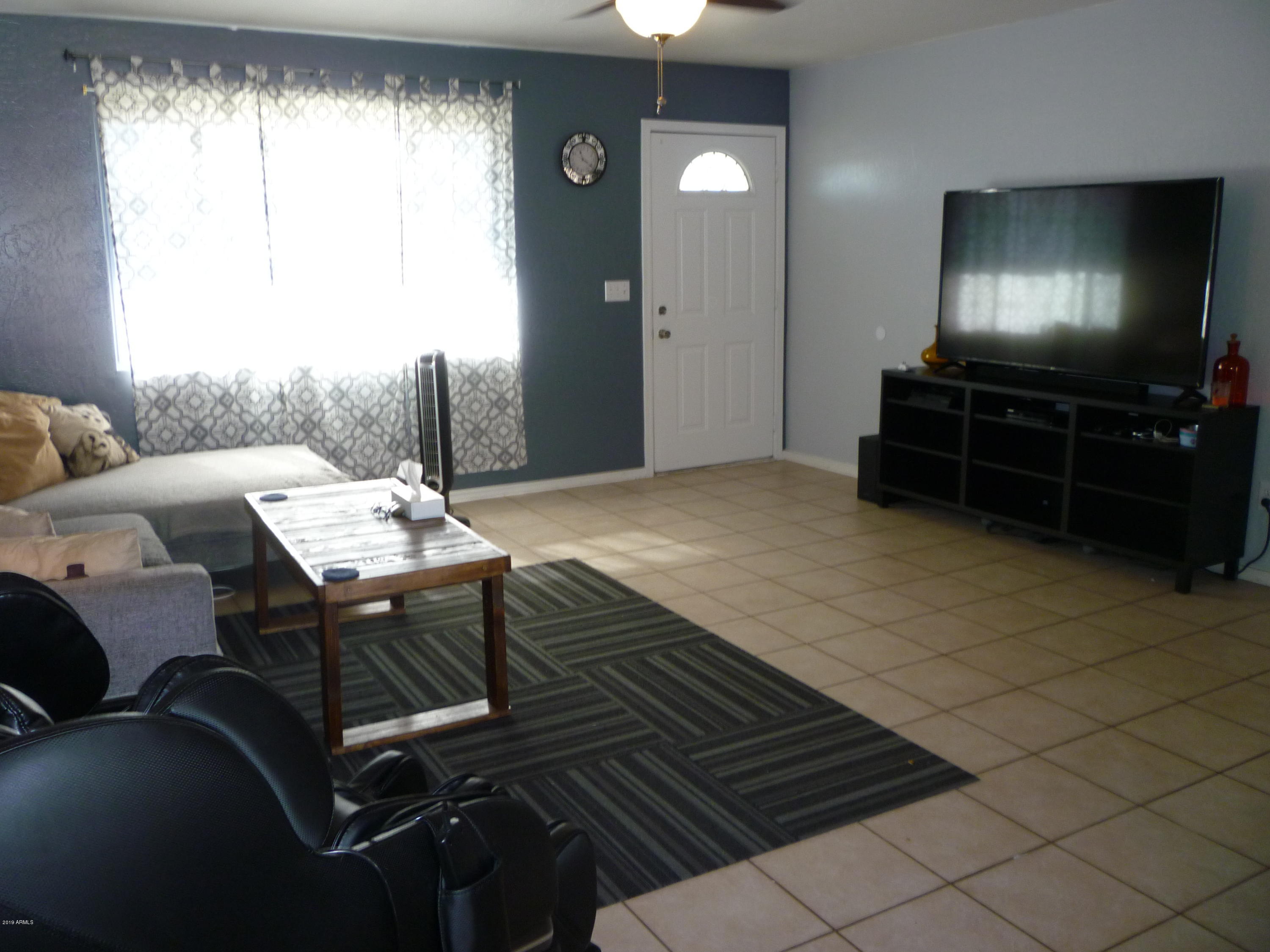 3054 West Cactus Road Phoenix, AZ 85029 - Photo 10 of 31 GREAT ROOM