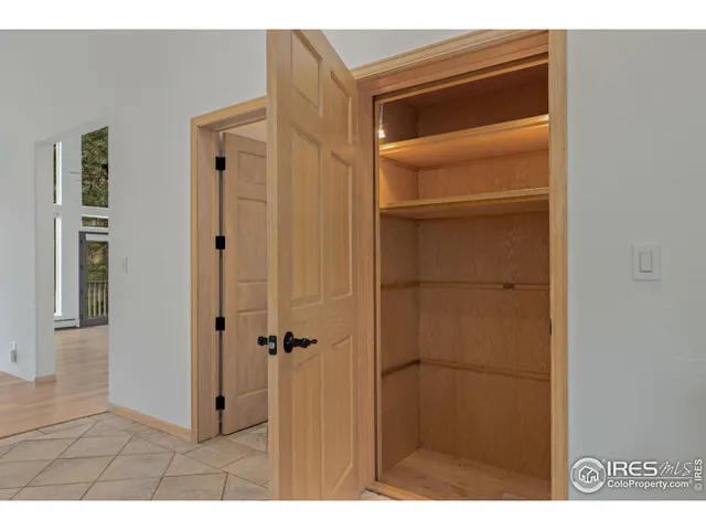 $1,399,000 | 11042 North St Vrain Drive, Lyons, CO 80540