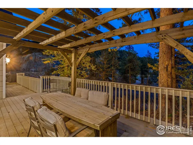 $1,399,000 | 11042 North St Vrain Drive, Lyons, CO 80540