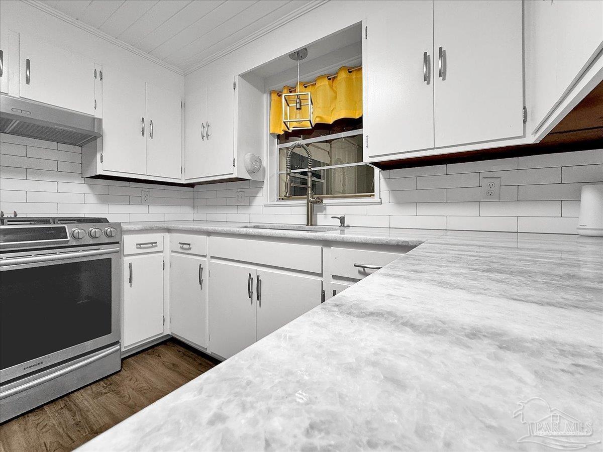 3750 Martin Street Pace, FL 32571 - Photo 23 of 37