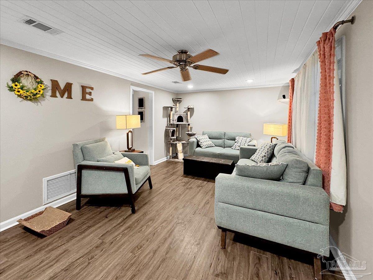 3750 Martin Street Pace, FL 32571 - Photo 5 of 37