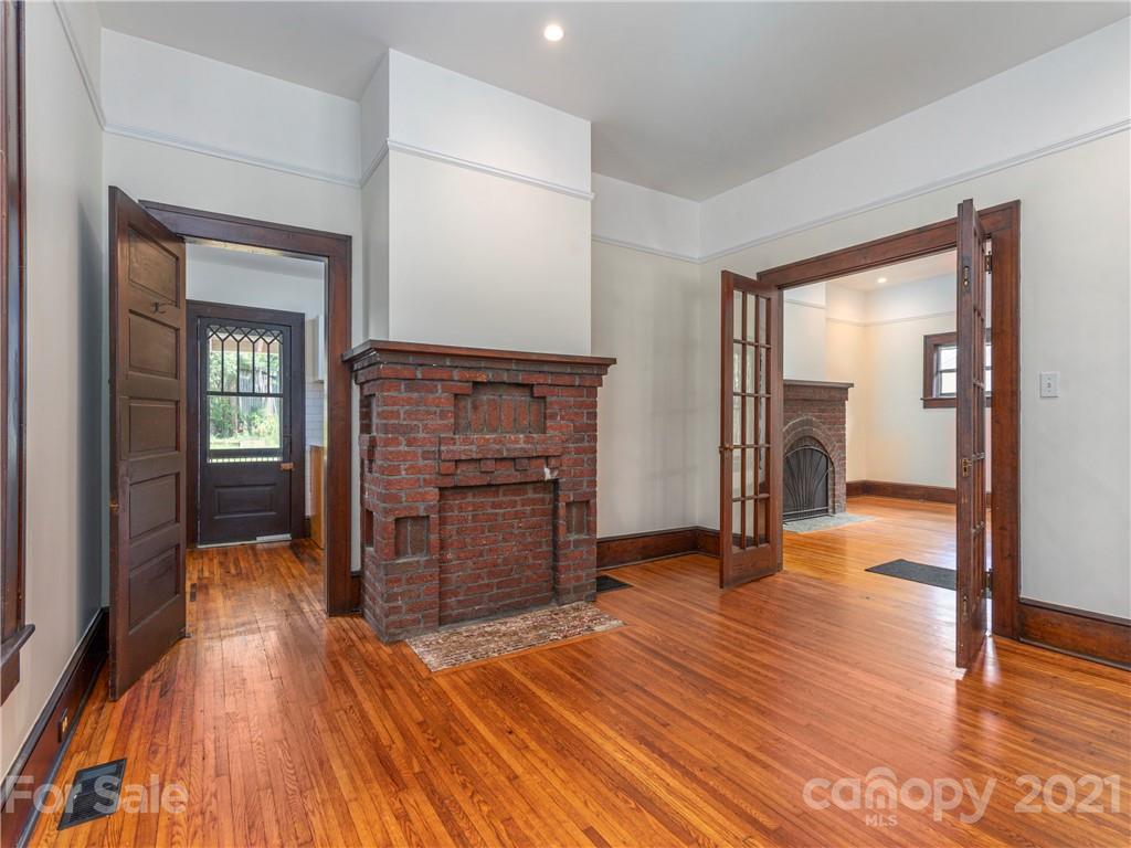 12 Ramoth Road Asheville, NC 28804 - Photo 3 of 14 Gallery Image 3