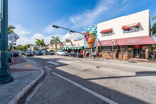 $1,375,000 | 67 Northeast 44th Street, Miami, FL 33137
