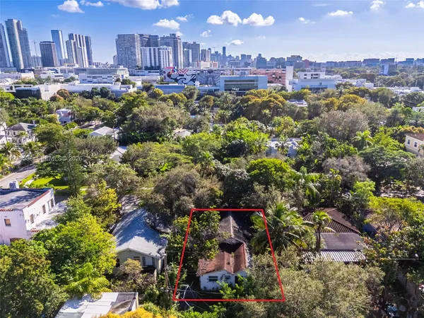 $1,375,000 | 67 Northeast 44th Street, Miami, FL 33137
