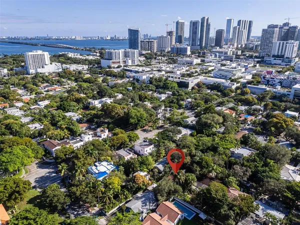 $1,375,000 | 67 Northeast 44th Street, Miami, FL 33137