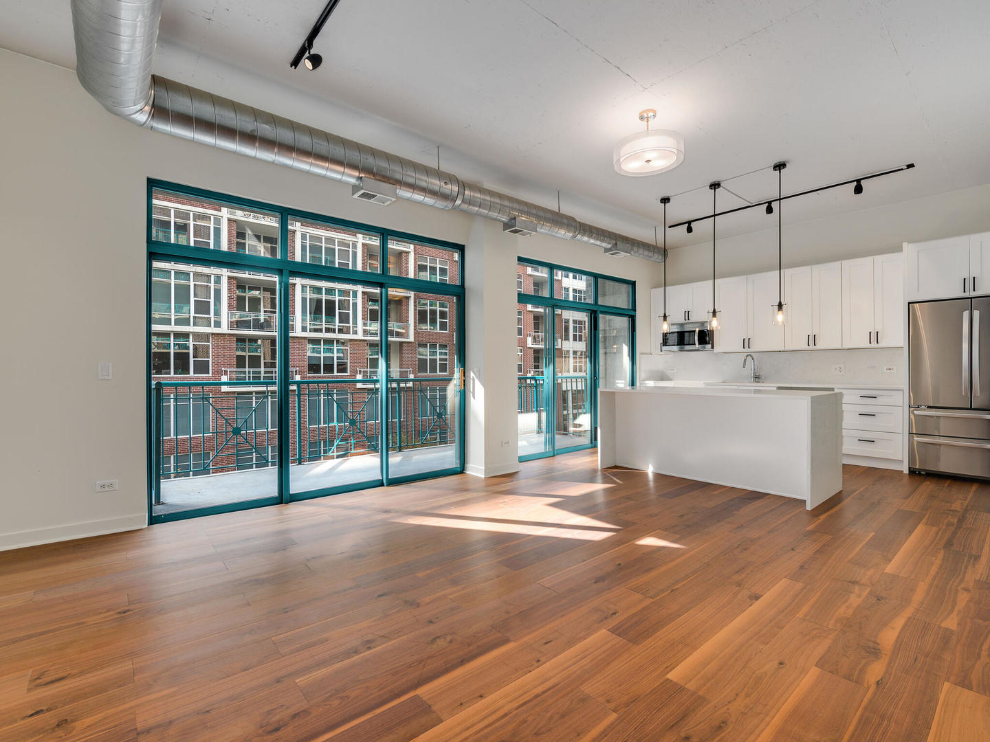 910 West Madison Street, Unit 403 Chicago, IL 60607 - Photo 3 of 12