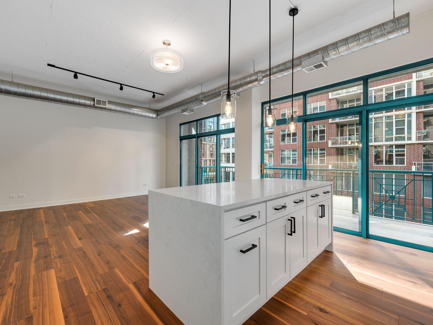 910 West Madison Street, Unit 403 Chicago, IL 60607 - Photo 5 of 12