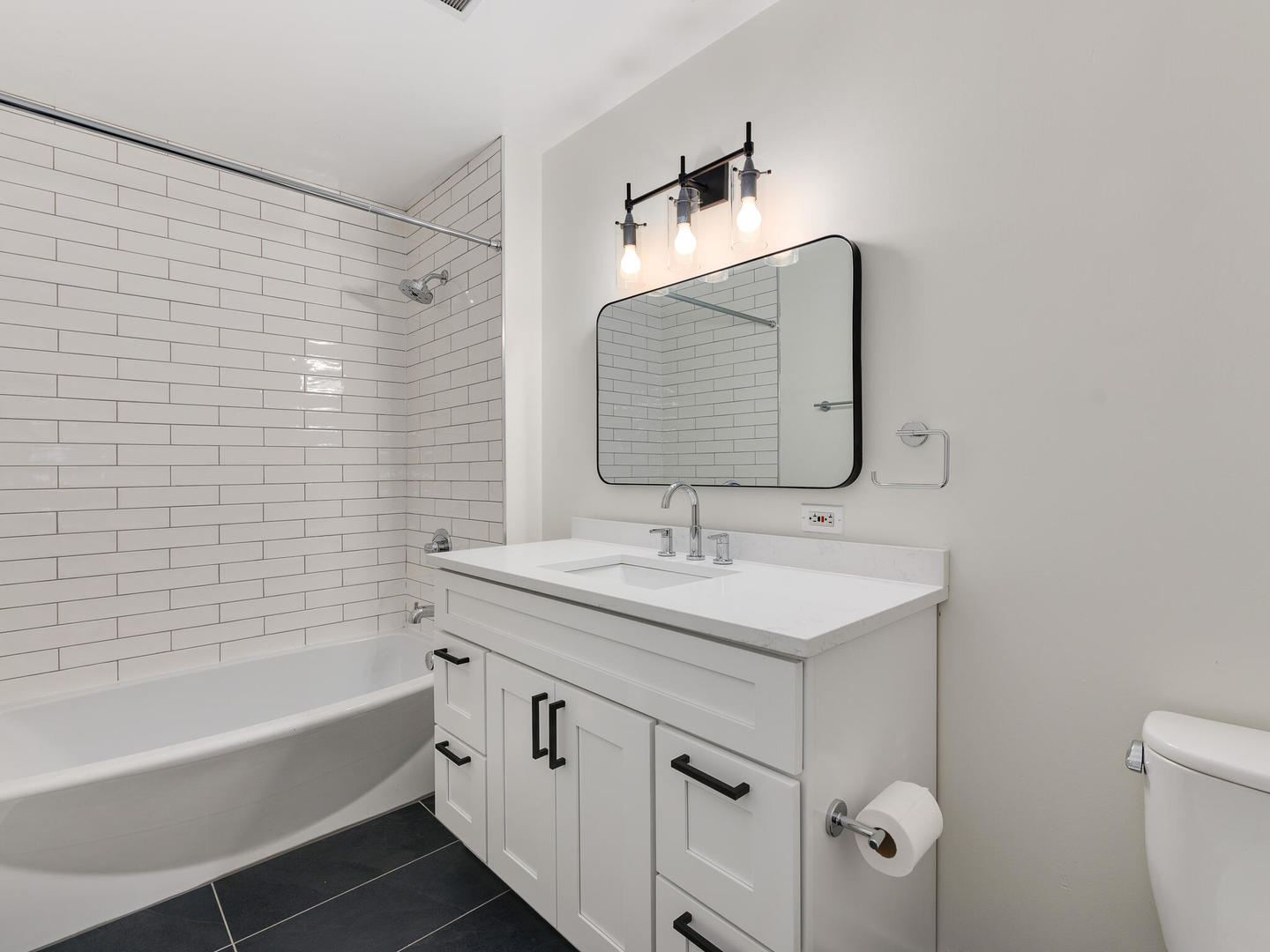 910 West Madison Street, Unit 403 Chicago, IL 60607 - Photo 9 of 12