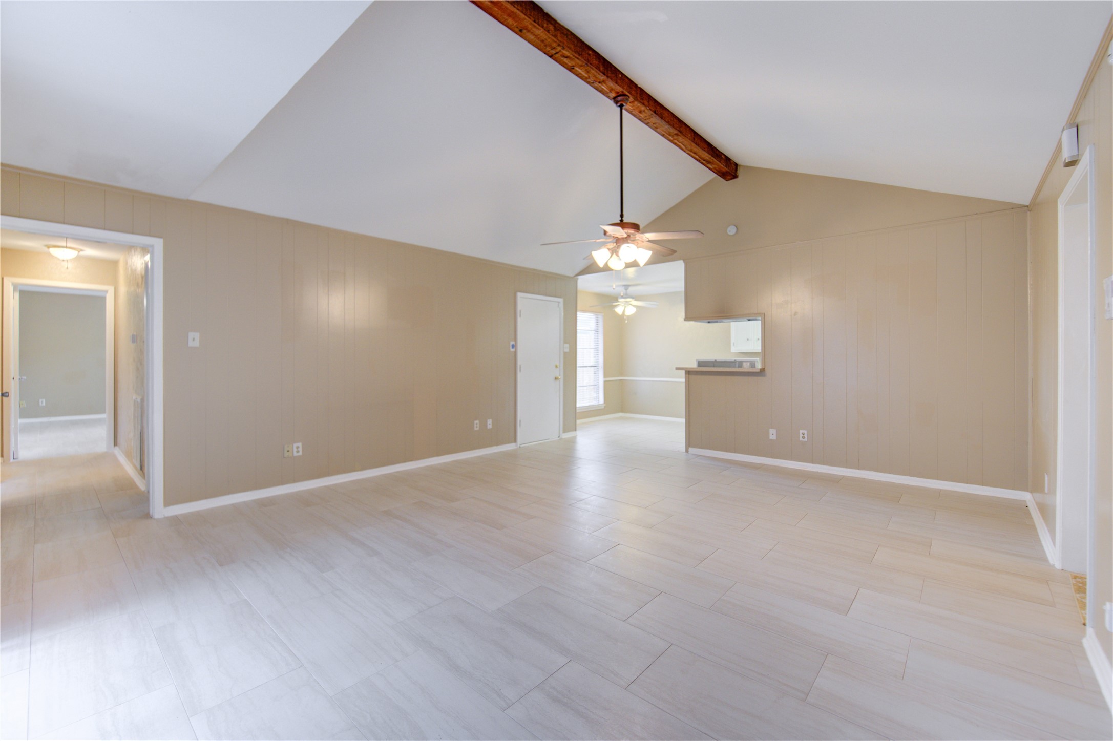 3412 Avenue R Rosenberg, TX 77471 - Photo 23 of 43 a view of a livingroom with a chandelier
