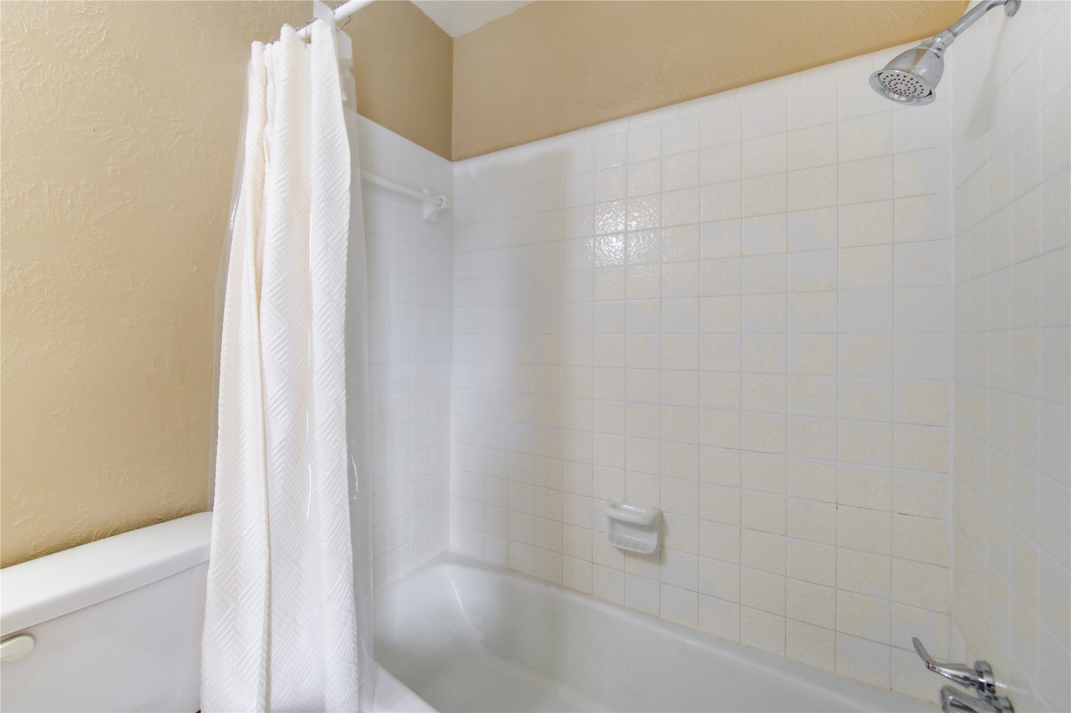 3412 Avenue R Rosenberg, TX 77471 - Photo 31 of 43 a bathroom with a shower