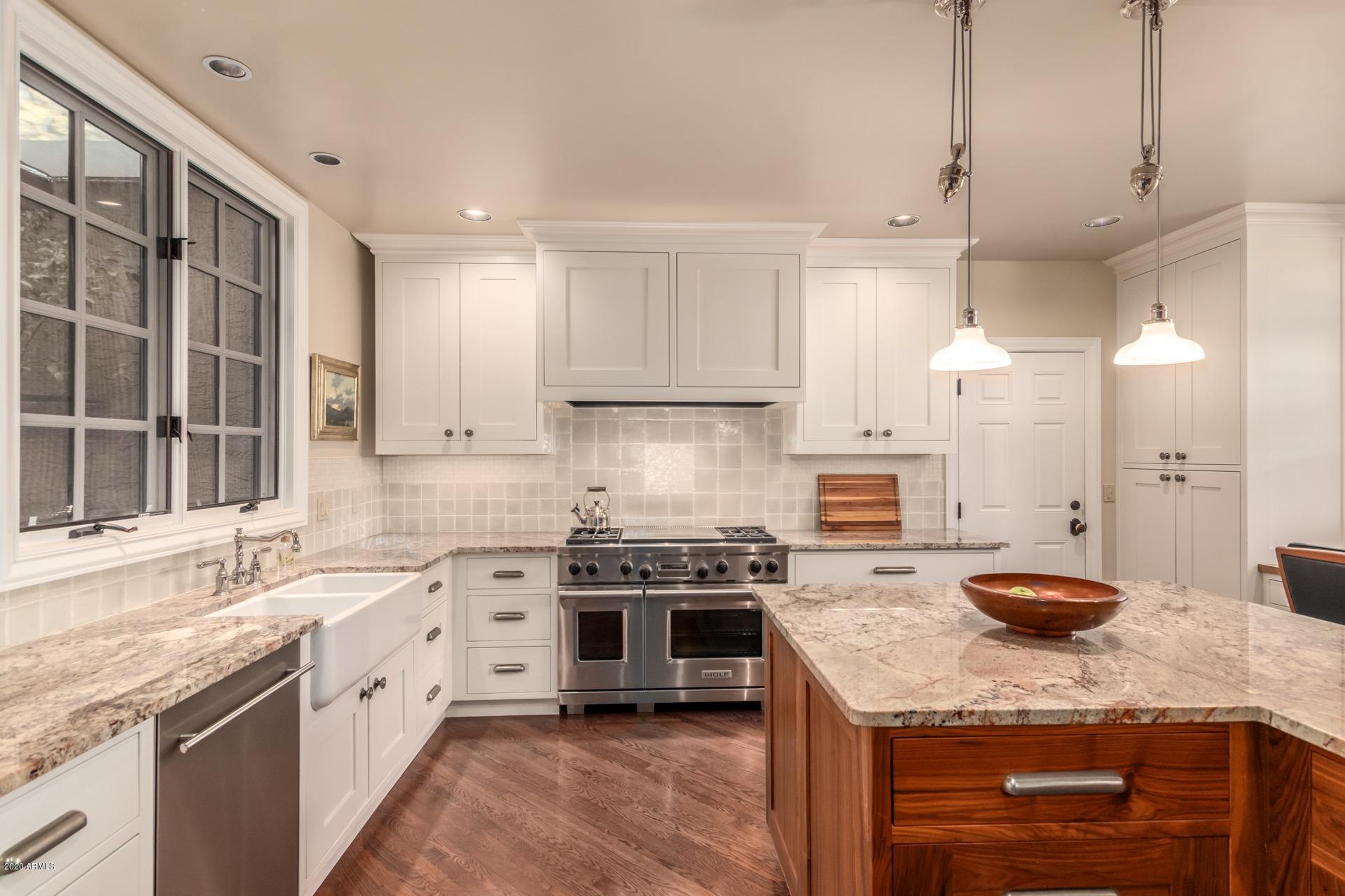 4450 East Camelback Road, Unit 7 Phoenix, AZ 85018 - Photo 18 of 50 kitchen