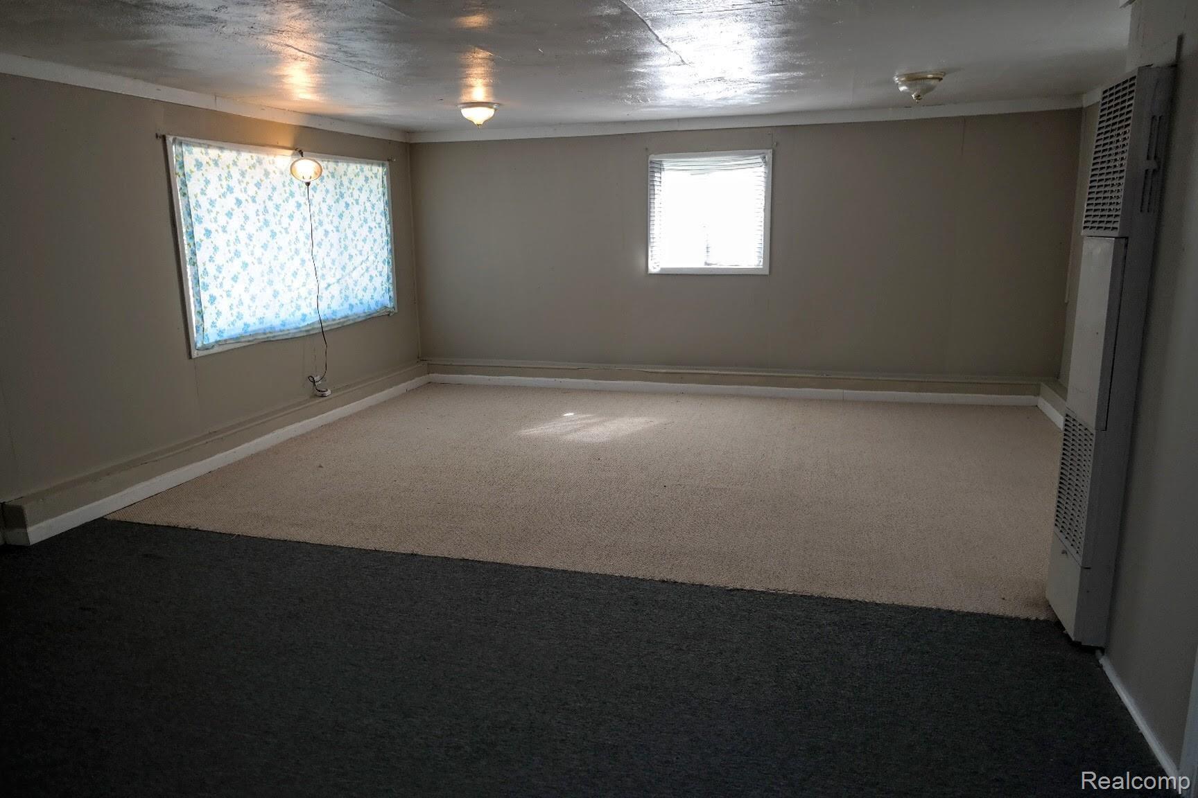 3063 South Center Road Burton, MI 48519 - Photo 4 of 20 SAM_4220.jpg
