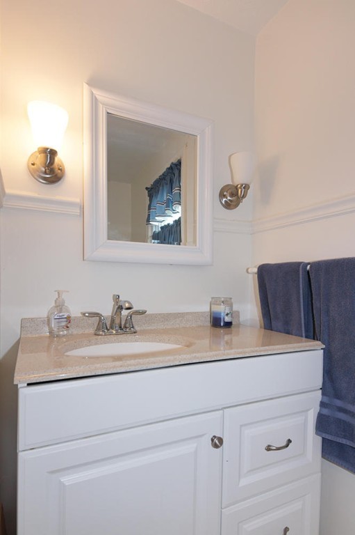 53 Rock Road North Andover, MA 01845 - Photo 9 of 25 Gallery Image 9