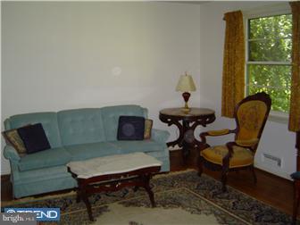 1353 Paddock Way Cherry Hill, NJ 08034 - Photo 2 of 10 Gallery Image 2