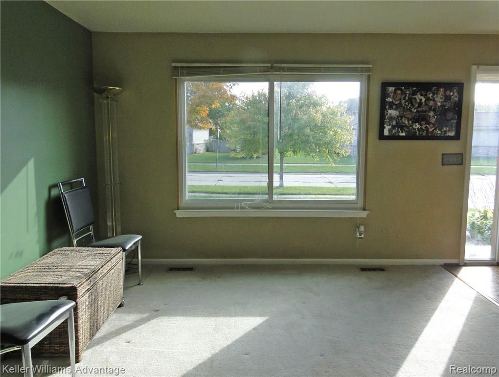 2504 Cranbrook Road Canton, MI 48188 - Photo 8 of 19 Living Room 1.jpg