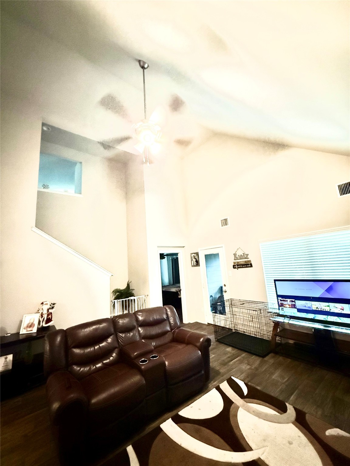 15418 Rancho Plata Drive Channelview, TX 77530 - Photo 16 of 20 a living room with furniture