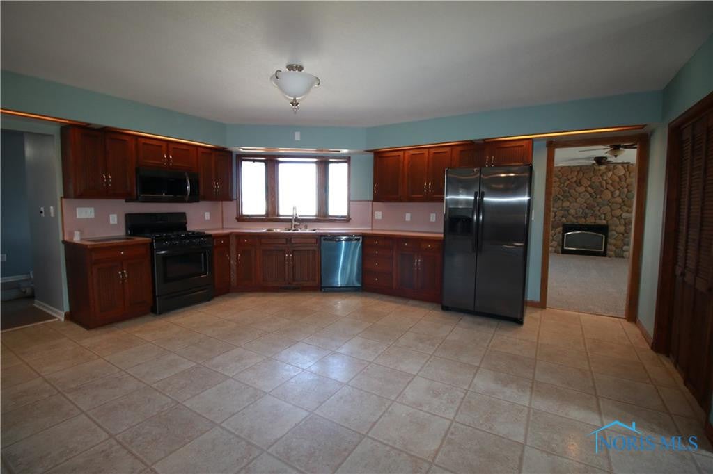 5852 Seaman Road Oregon, OH 43616 - Photo 5 of 19 Gallery Image 5