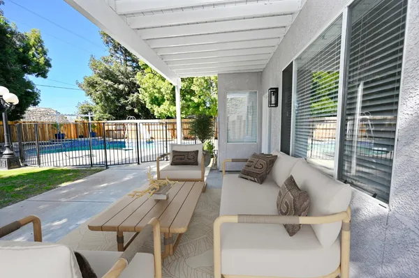 $699,900 | 878 North Ash Avenue, Clovis, CA 93611