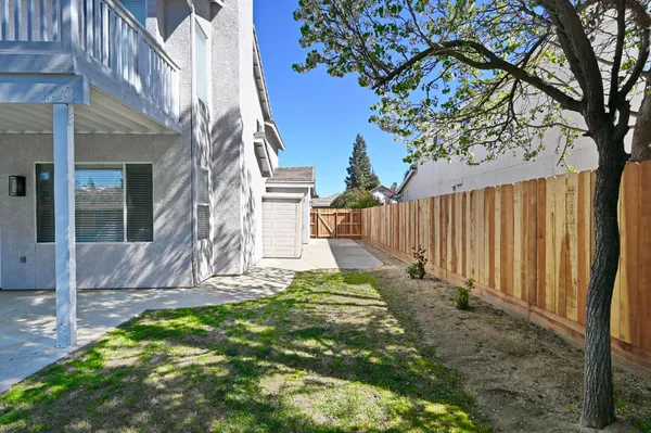 $699,900 | 878 North Ash Avenue, Clovis, CA 93611