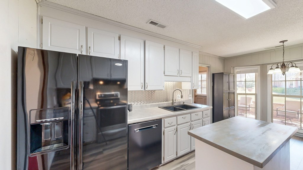 1802 Adrian Road Dothan, AL 36303 - Photo 6 of 49