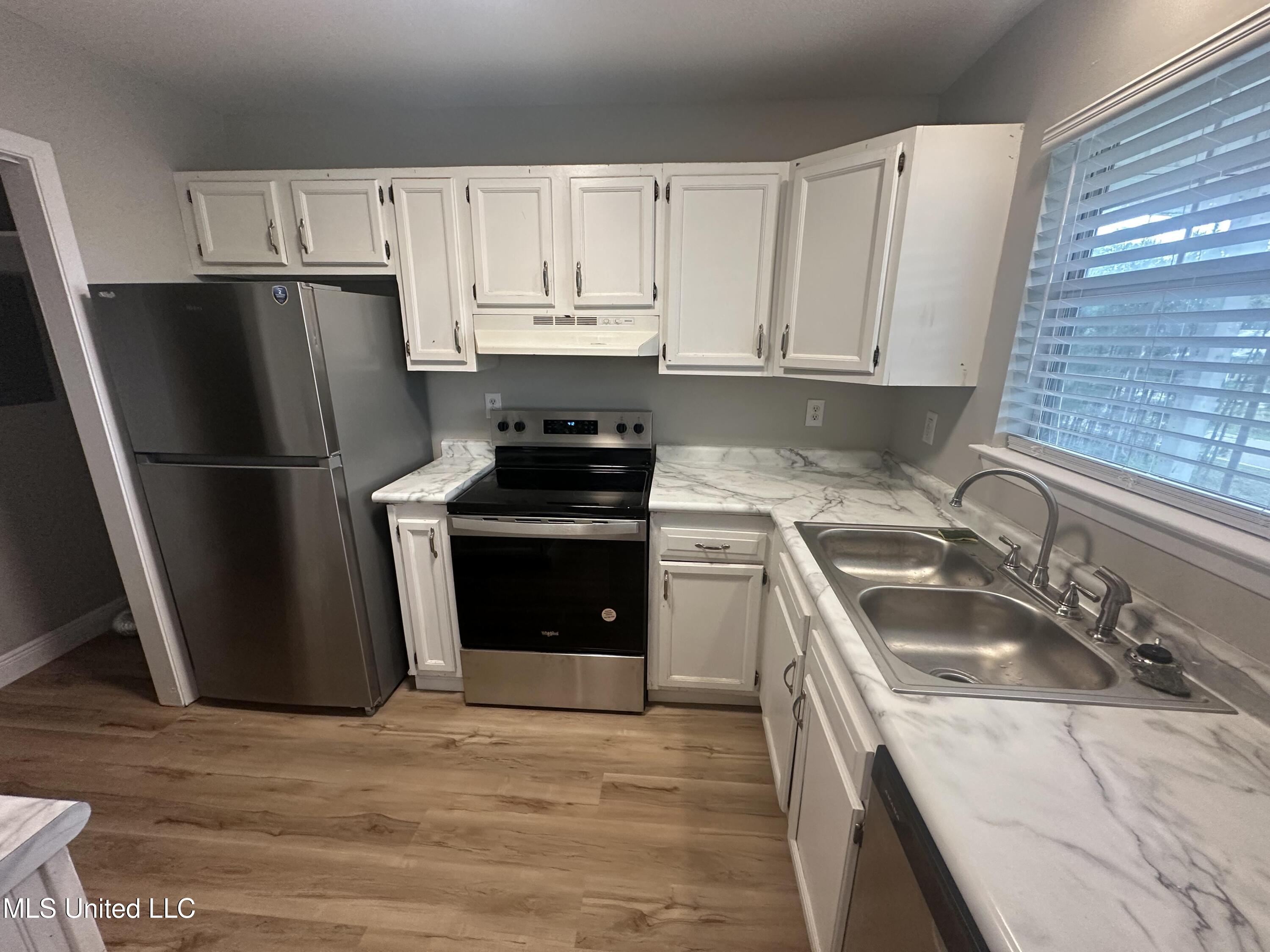 20201 Daugherty Road, Unit D Long Beach, MS 39560 - Photo 5 of 20 IMG_7652