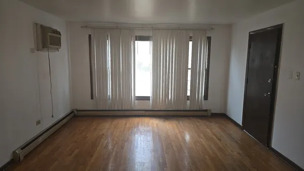 $169,900 | 379 Madison Avenue, Calumet City, IL 60409