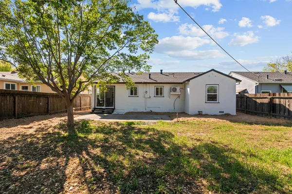 $417,000 | 5625 La Campana Way, Sacramento, CA 95822