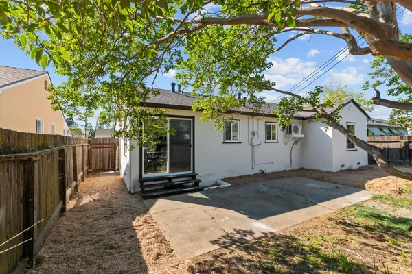 $417,000 | 5625 La Campana Way, Sacramento, CA 95822