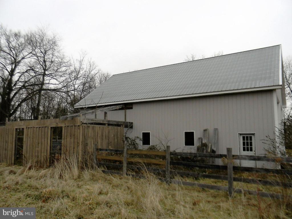 330 Kerrsville Road Carlisle, PA 17015 - Photo 20 of 25 Gallery Image 20