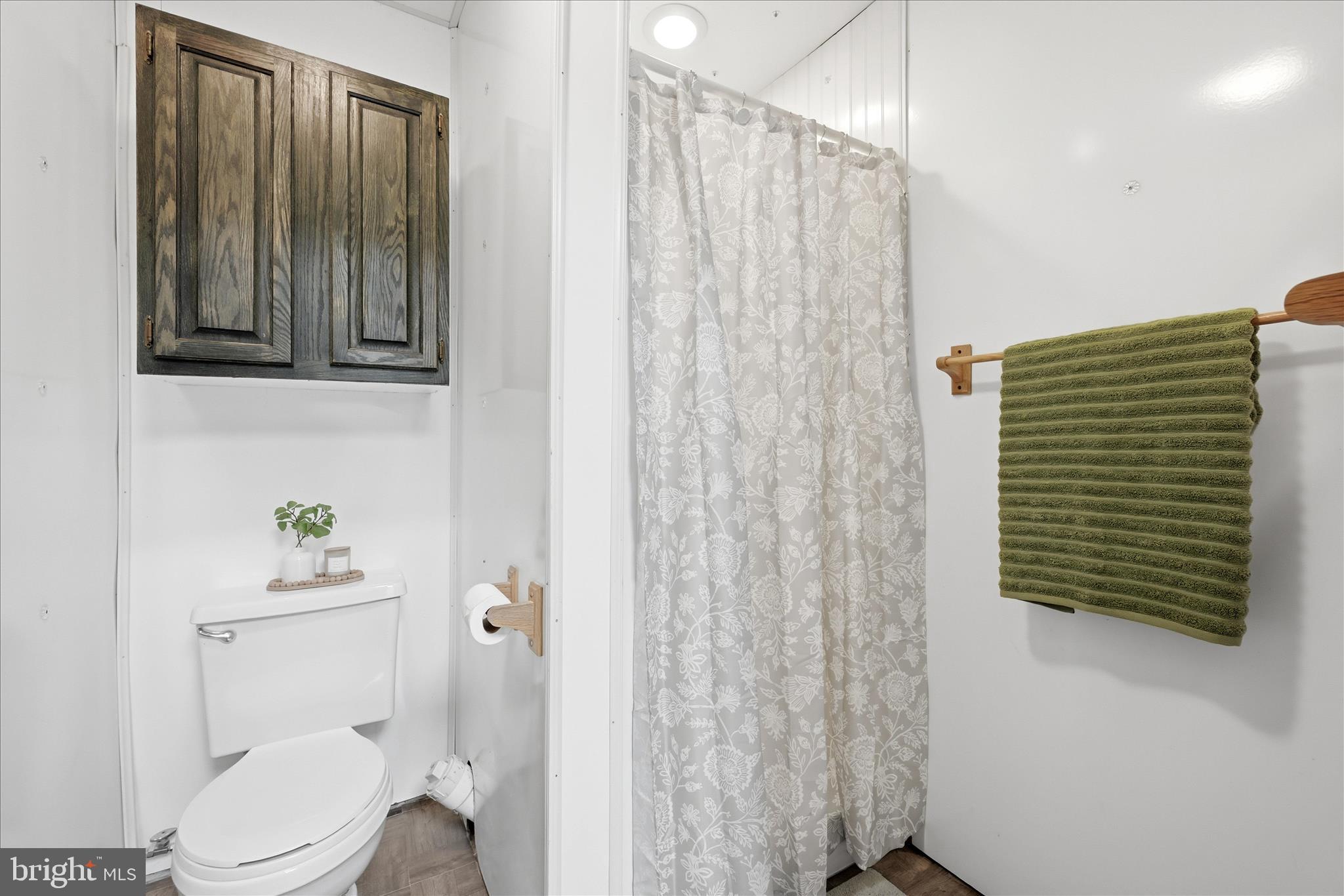 347 Getaway Road Hedgesville, WV 25427 - Photo 28 of 44 Bathroom