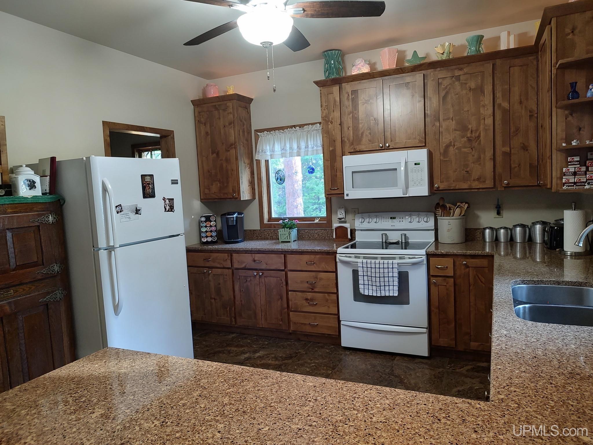 5877 5 Mile Pt Road Allouez, MI 49805 - Photo 15 of 91