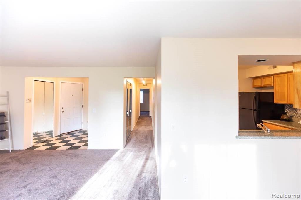27334 Evergreen Road, Unit 21 Lathrup Village, MI 48076 - Photo 5 of 20