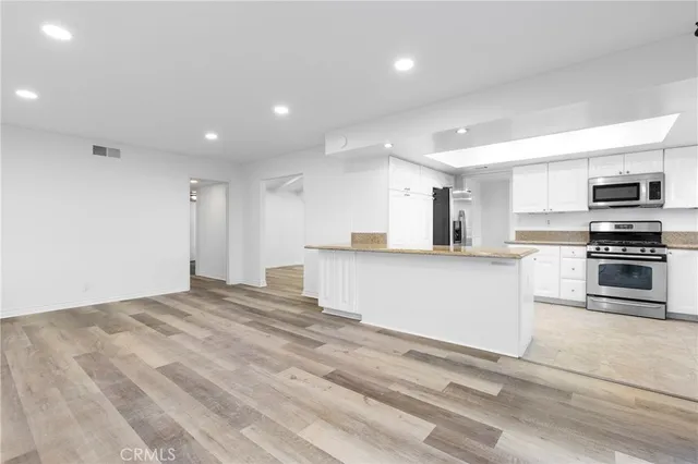 $5,500 | 7 Chattanooga, Irvine, CA 92620