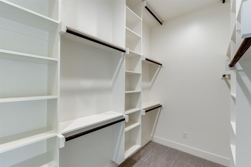 7017 Rnch Vw Place Springtown, TX 76082 - Photo 21 of 38 a view of walk in closet