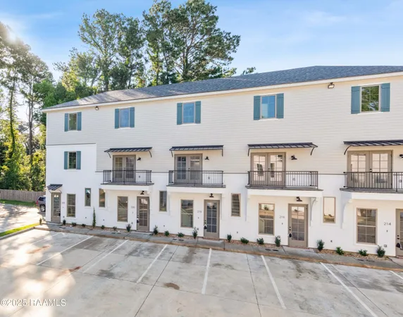 $1,825 | 216 Steiner Oaks, Lafayette, LA 70508