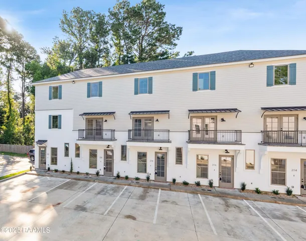 $1,925 | 216 Steiner Oaks, Lafayette, LA 70508