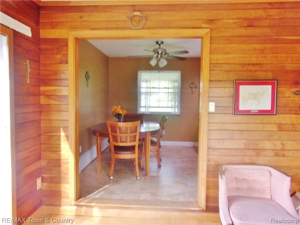 7325 Elms Road Swartz Creek, MI 48473 - Photo 13 of 30 106_3784.JPG