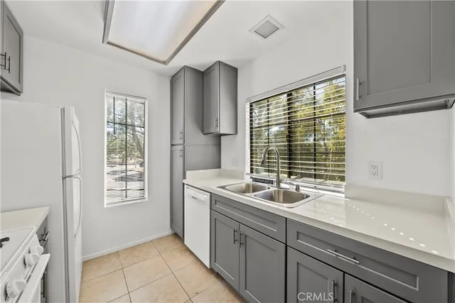 $295,000 | 2554 Olive Drive, Unit 116, Palmdale, CA 93550