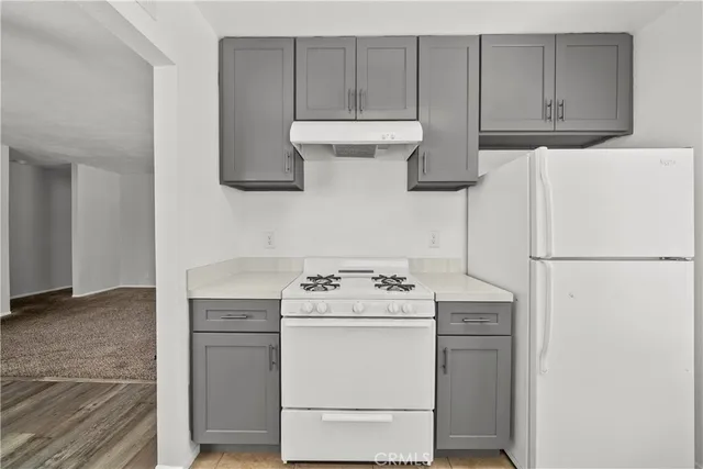 $295,000 | 2554 Olive Drive, Unit 116, Palmdale, CA 93550