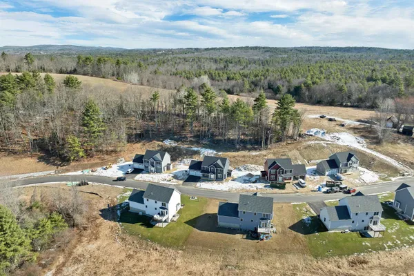 $704,900 | 10 Shelburne Lane, Concord, NH 03301