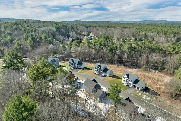 $704,900 | 10 Shelburne Lane, Concord, NH 03301