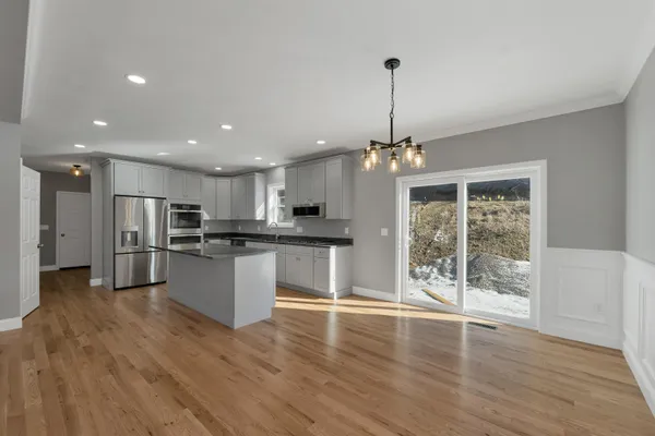 $704,900 | 10 Shelburne Lane, Concord, NH 03301