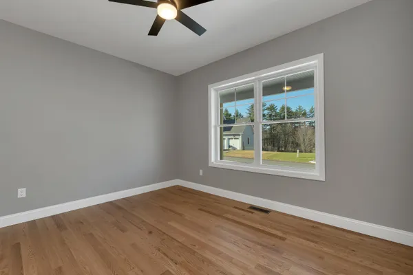 $704,900 | 10 Shelburne Lane, Concord, NH 03301