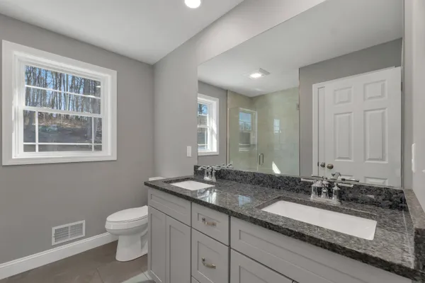 $704,900 | 10 Shelburne Lane, Concord, NH 03301