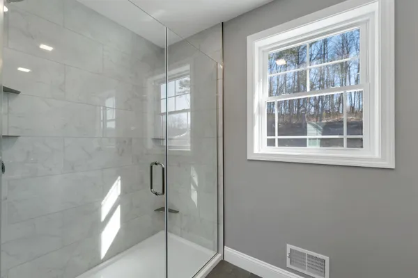 $704,900 | 10 Shelburne Lane, Concord, NH 03301