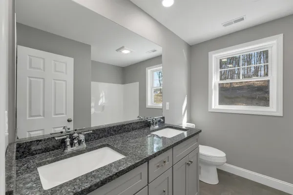 $704,900 | 10 Shelburne Lane, Concord, NH 03301