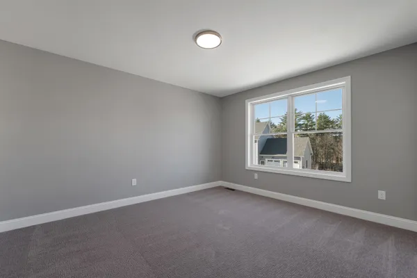 $704,900 | 10 Shelburne Lane, Concord, NH 03301