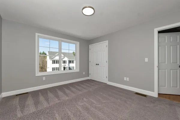 $704,900 | 10 Shelburne Lane, Concord, NH 03301