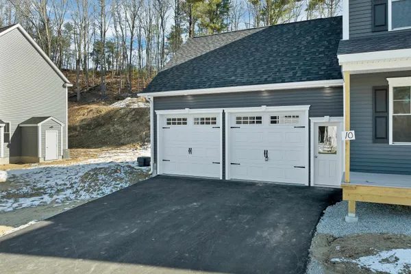 $704,900 | 10 Shelburne Lane, Concord, NH 03301